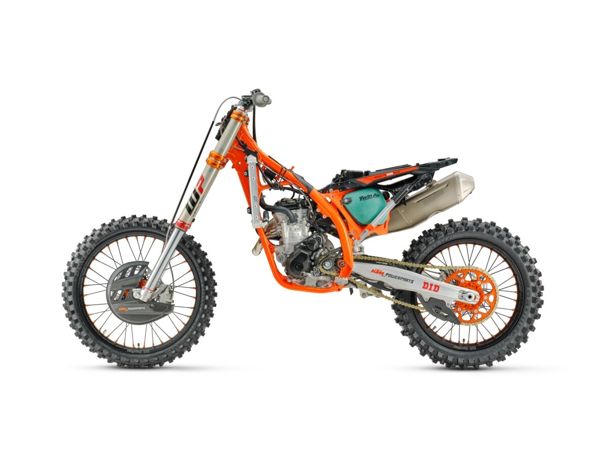 KTM presenta le nuove SX-F Factory Edition 2026
